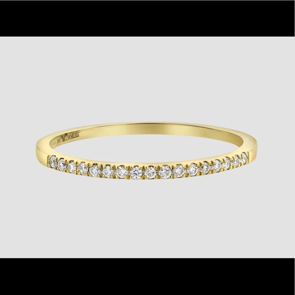 Noemie - size 6.5, yellow gold, petite diamond band
